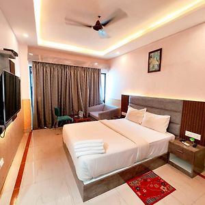 Sea View Hotel Dreamland Near Jagannath Temple - Lift-Wifi-Parking And Restaurant Facilities - All Room Sea Facing With Attached Balcony - Top Rated Luxuary Hotel In Puri